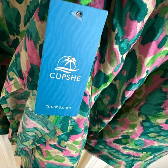 NWT CupShe size XL Green Pink Mini Shorts Romper V Neck Swim Cover Up New Rayon - Picture 5 of 7